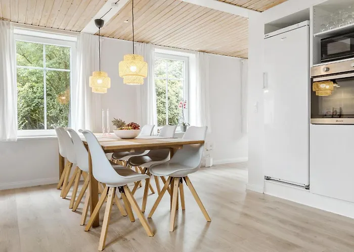 3 Bedroom In 펜션 *